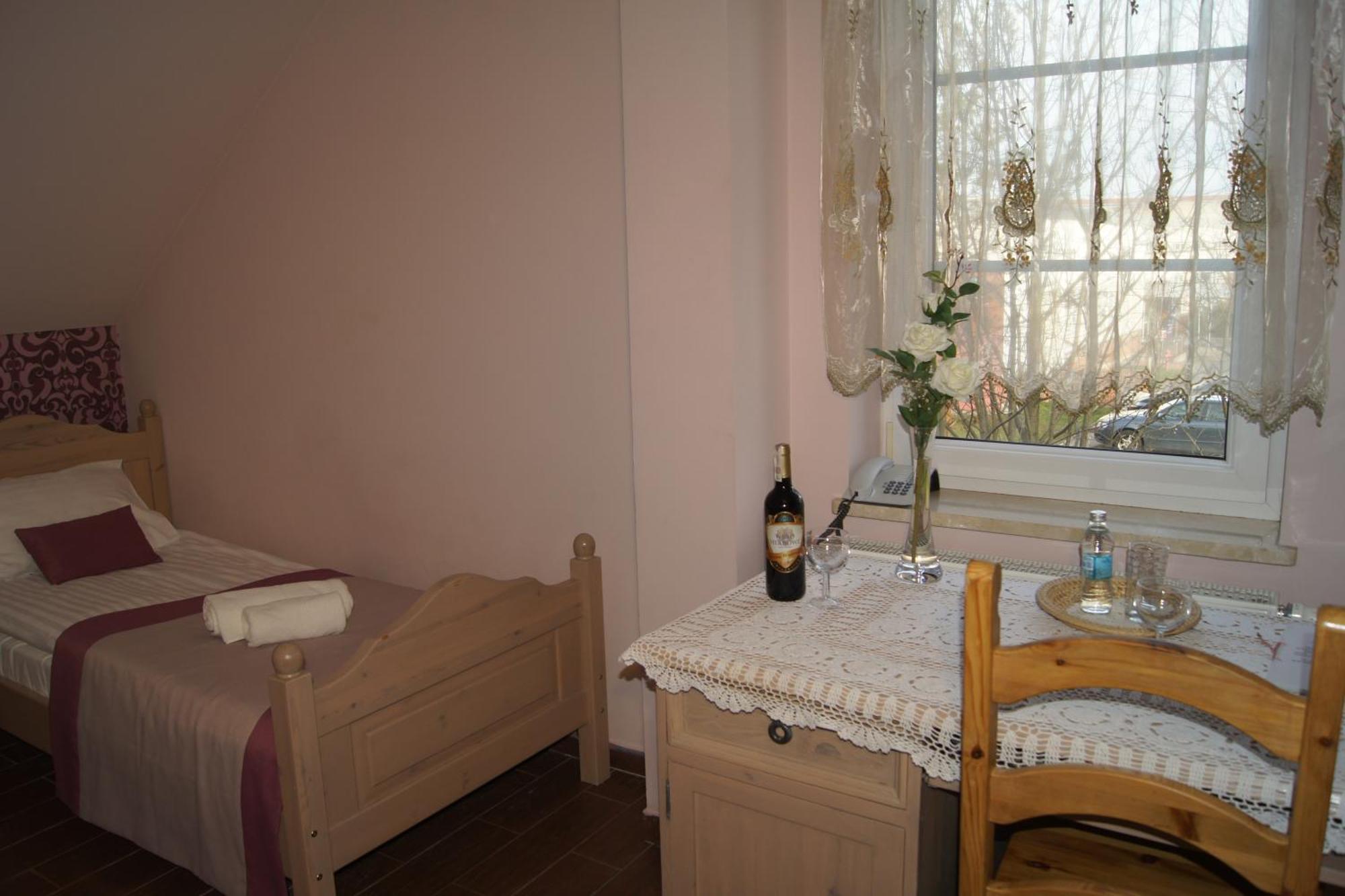 Hotel Pod Herbem -Pokoje Ozonowane Bialystok Bilik gambar