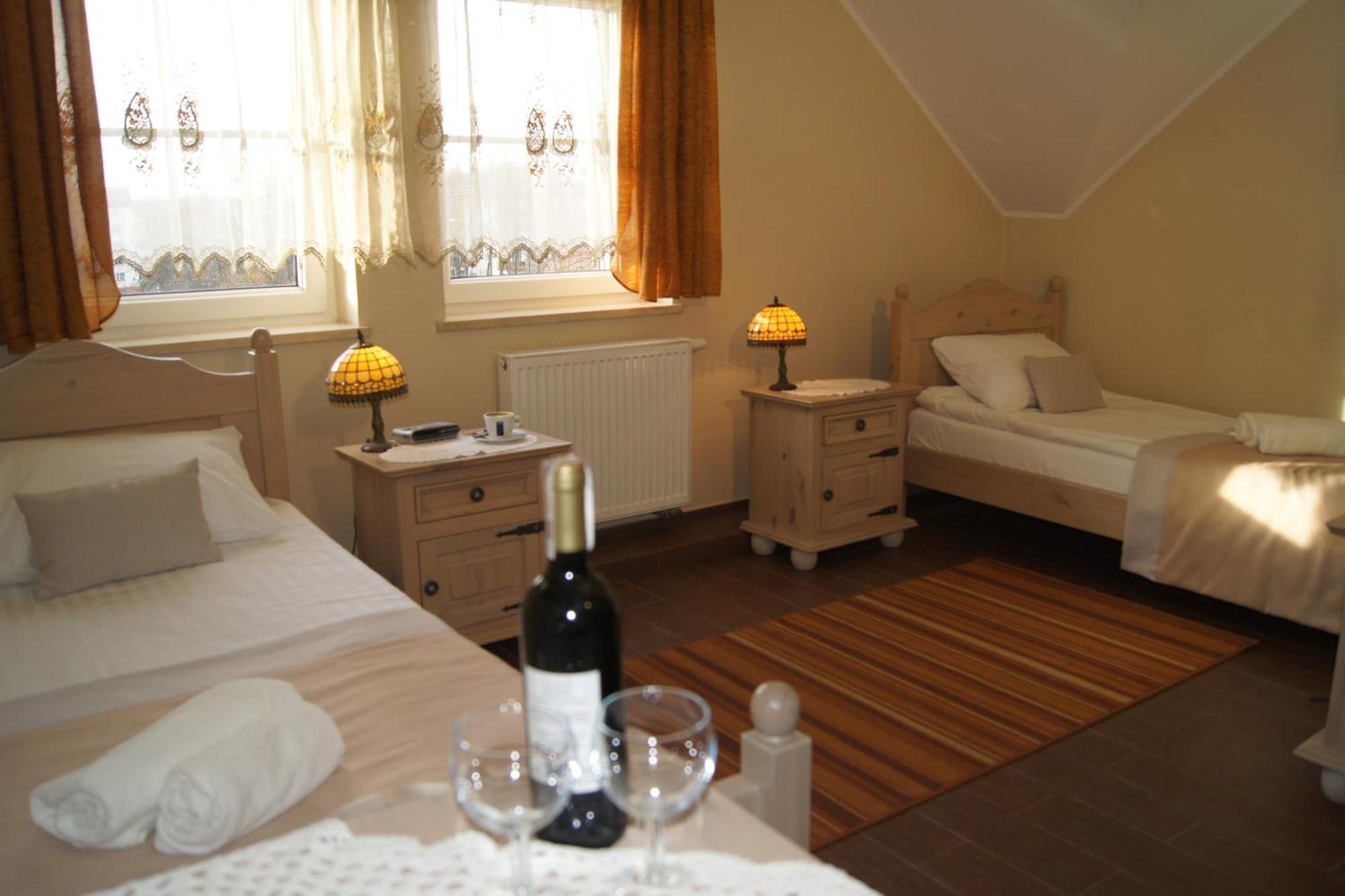 Hotel Pod Herbem -Pokoje Ozonowane Bialystok Bilik gambar