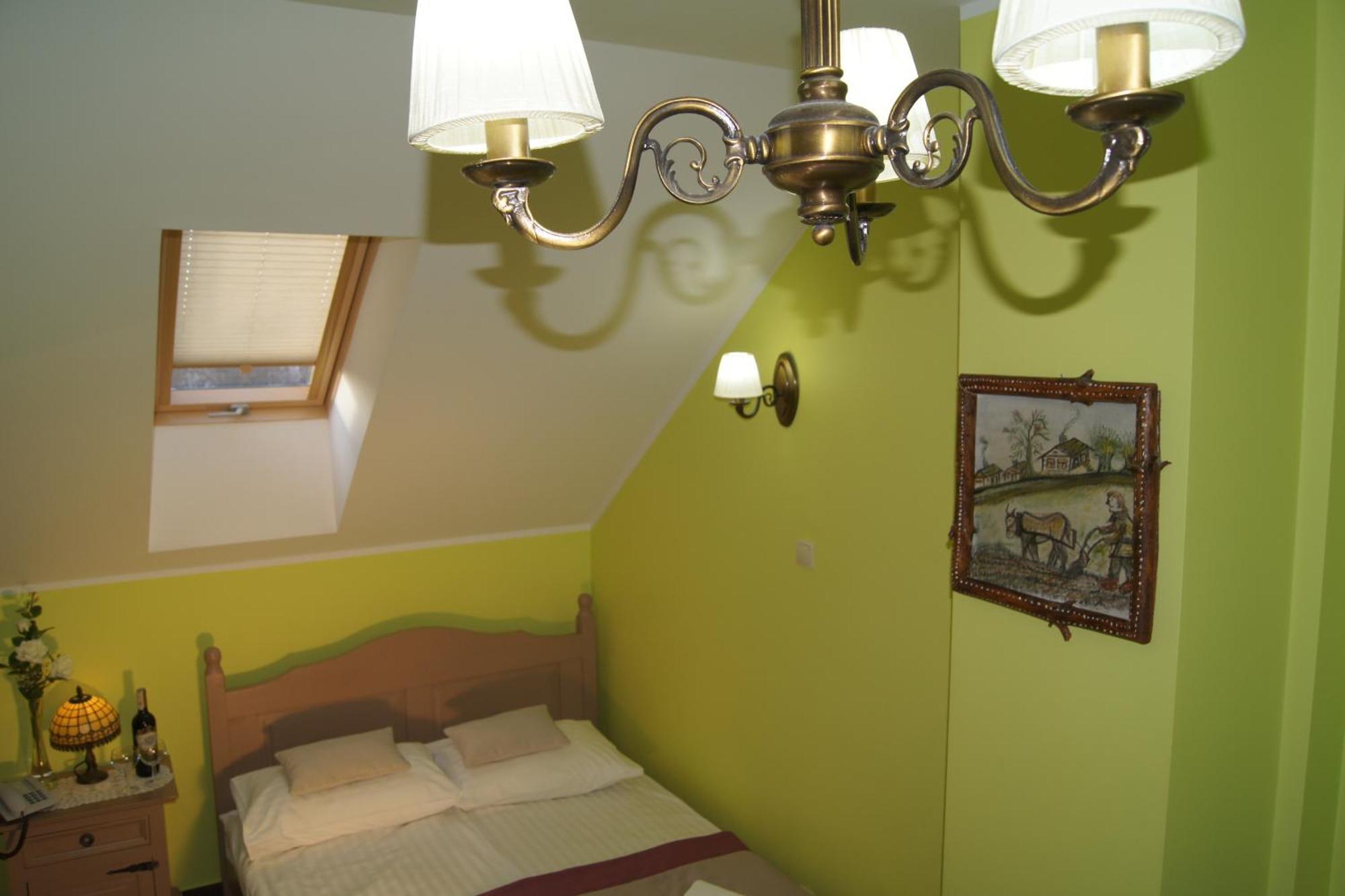 Hotel Pod Herbem -Pokoje Ozonowane Bialystok Bilik gambar